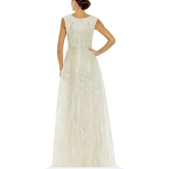 New Mac Duggal Embroidered Sequin Formal Gown Maxi Dress Size 2 - Picture 3 of 10
